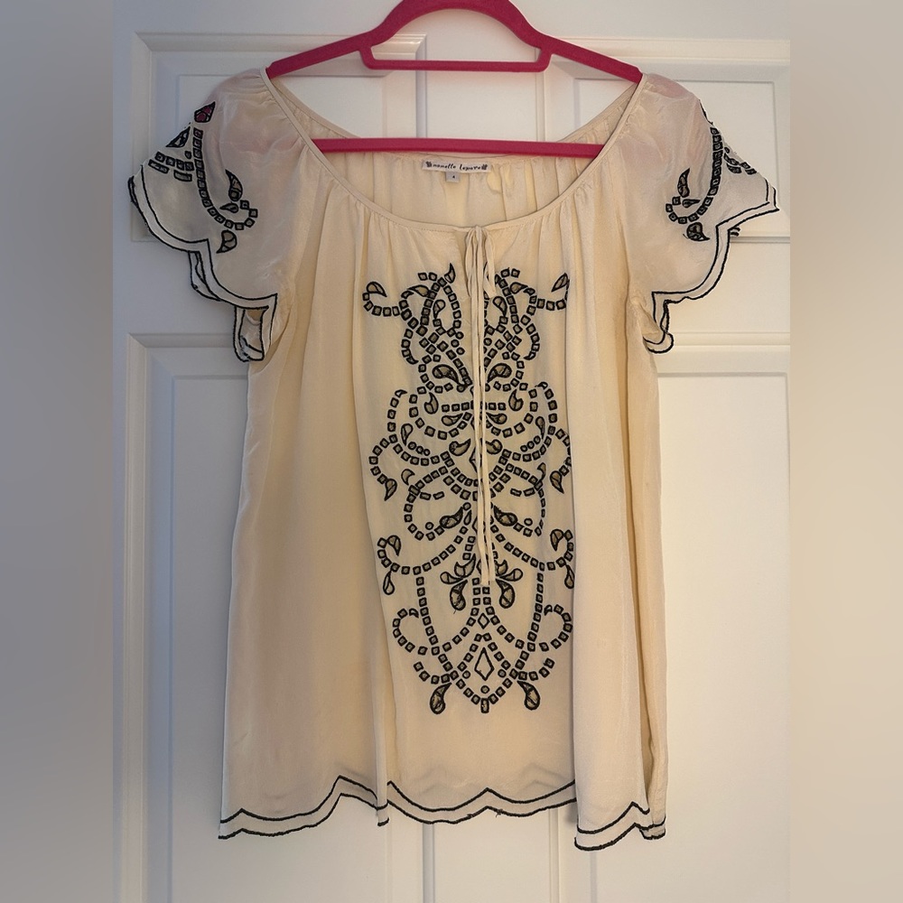 Nanette Lepore size 4 cream blouse